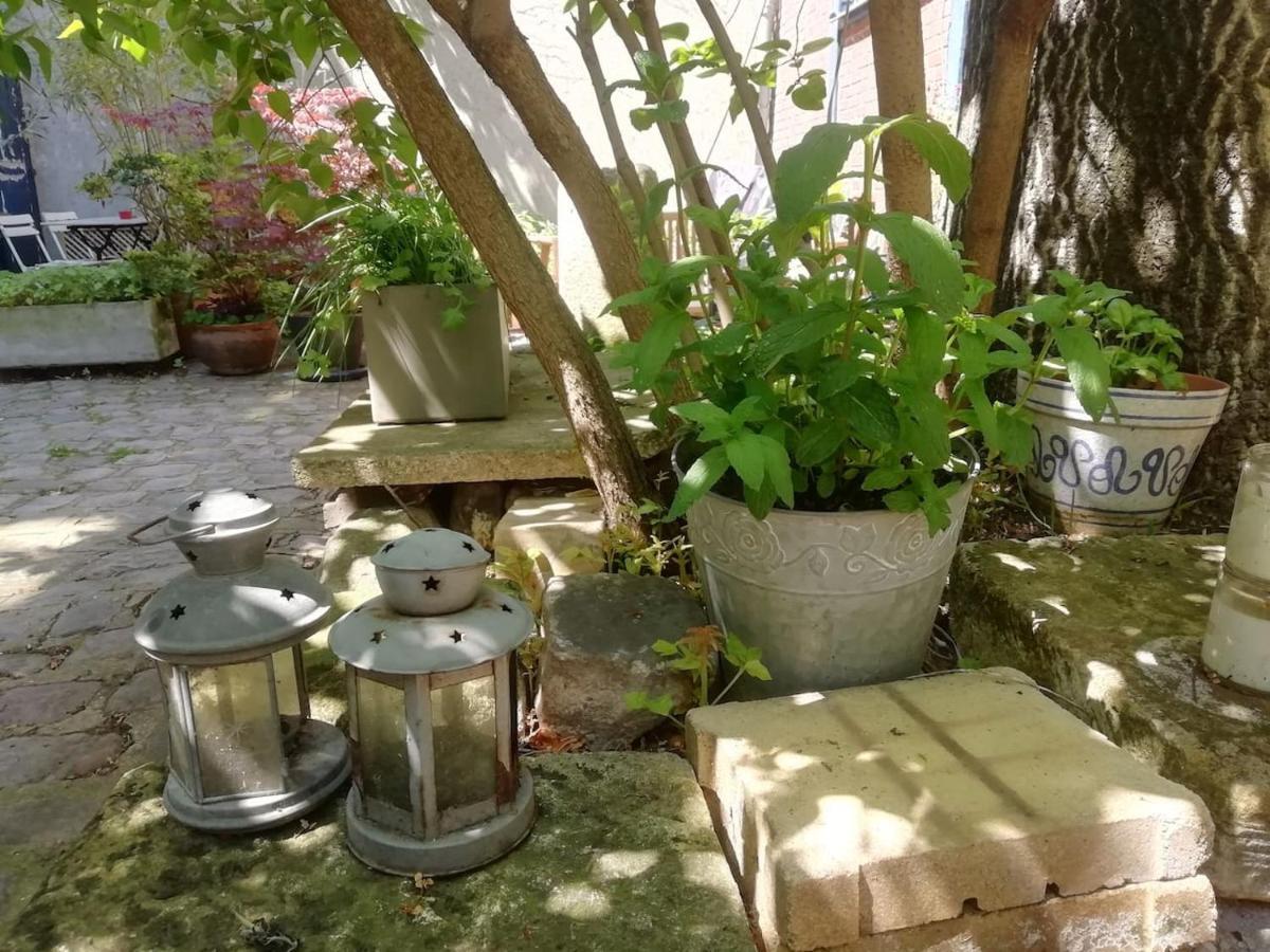 Вілла Atelier D'Artiste - Loft With Garden Center Of Париж Екстер'єр фото